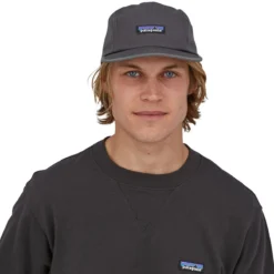 PATAGONIA MACLURE HAT P-6 LABEL INK BLACK 23 -Rossignol Soldes Magasin 9 126638 22321 plin 03