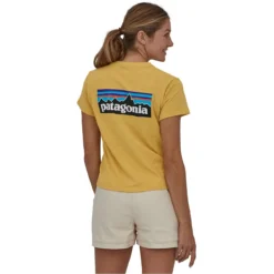 PATAGONIA W'S P-6 LOGO RESPONSIBILI-TEE SURFBOARD YELLOW 23 -Rossignol Soldes Magasin 9 126759 37567 suye 04